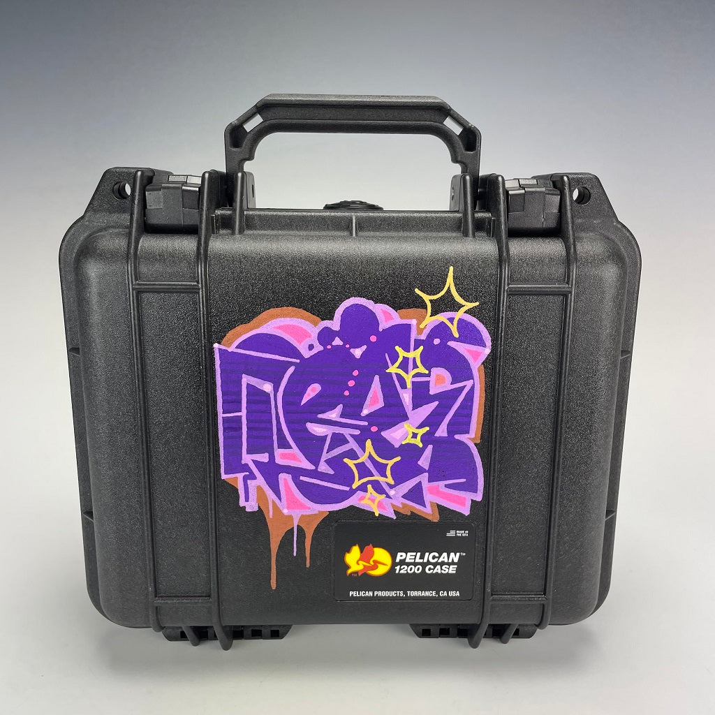 Groe Painted Pelicans