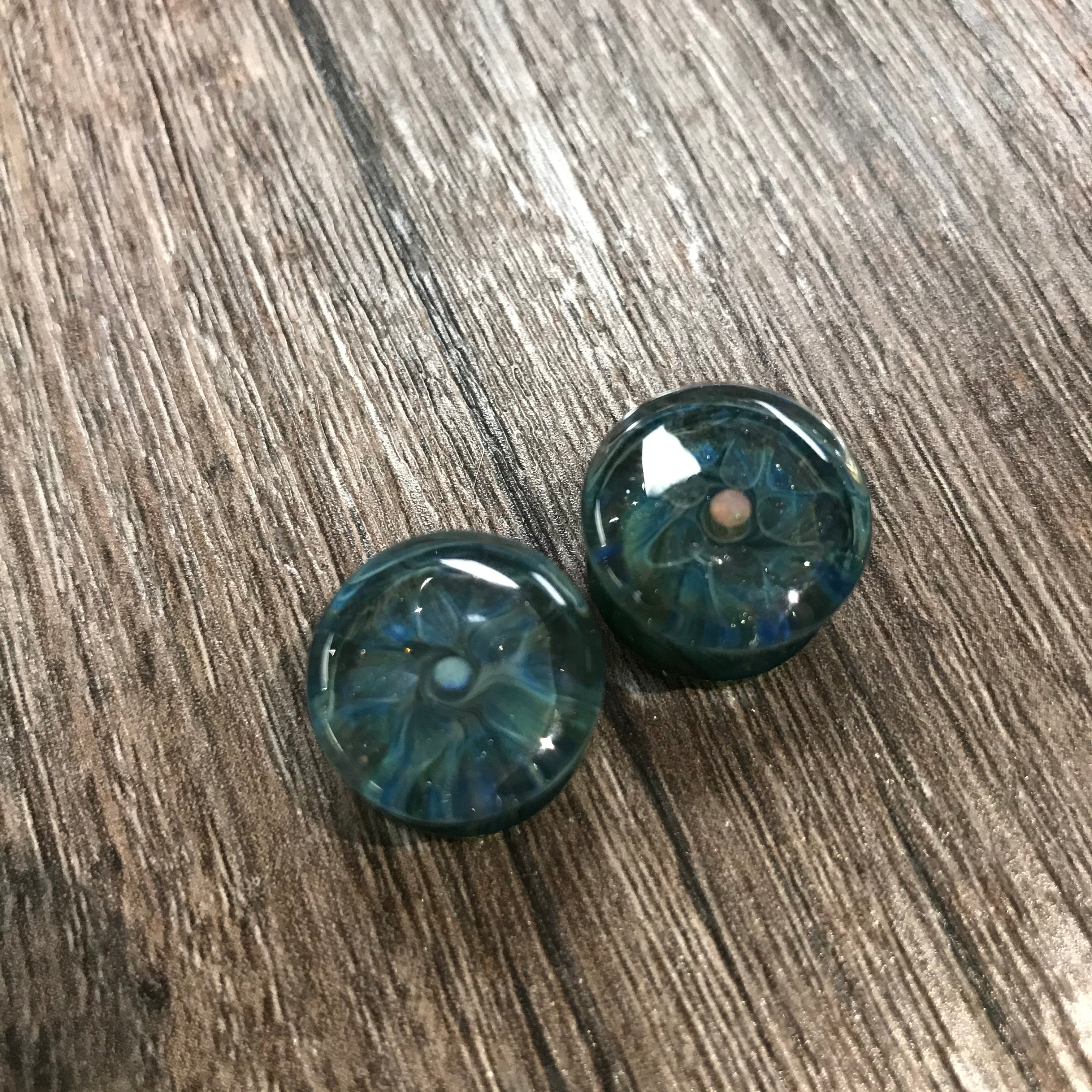 Kayla Om Heady Gauges