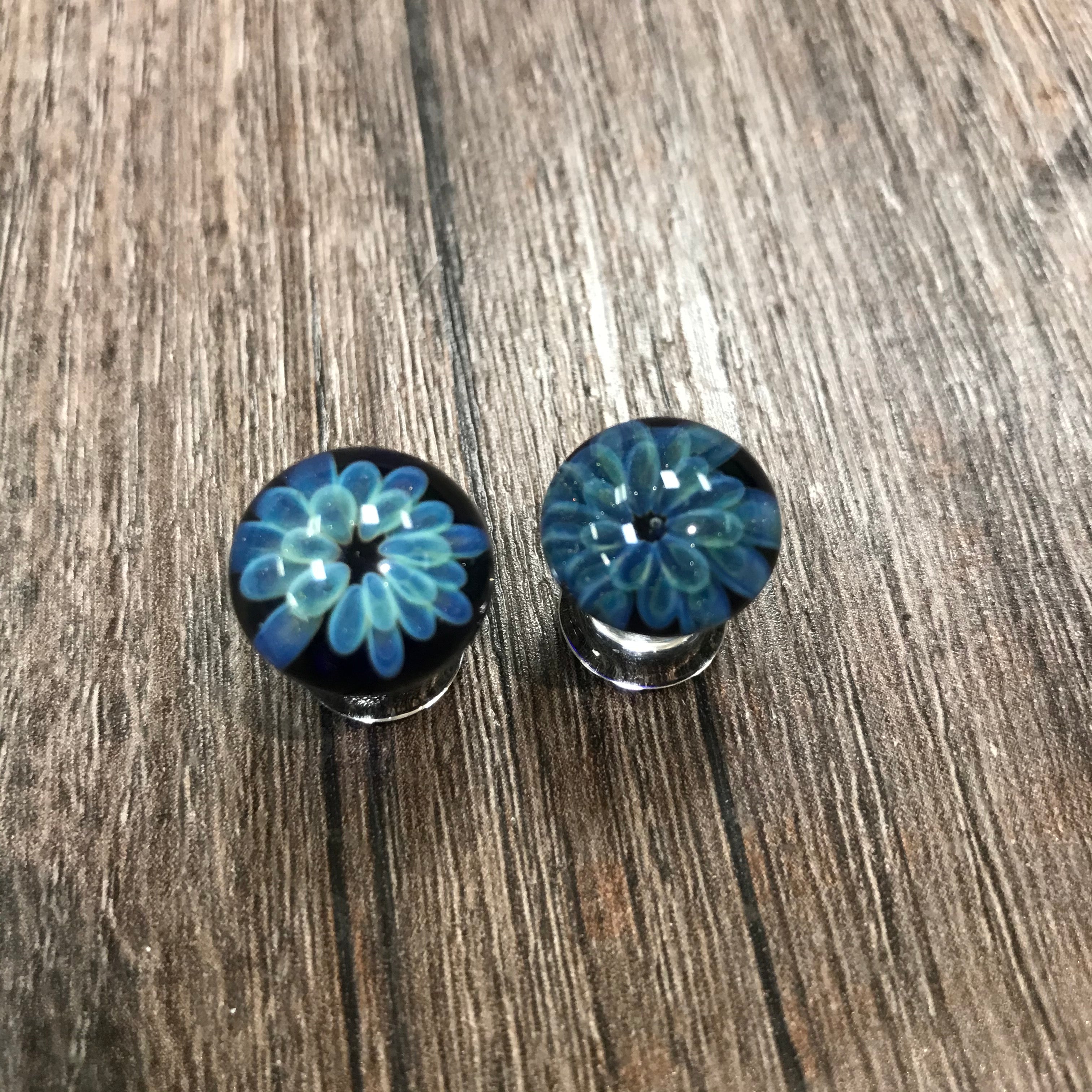 Kayla Om Heady Gauges