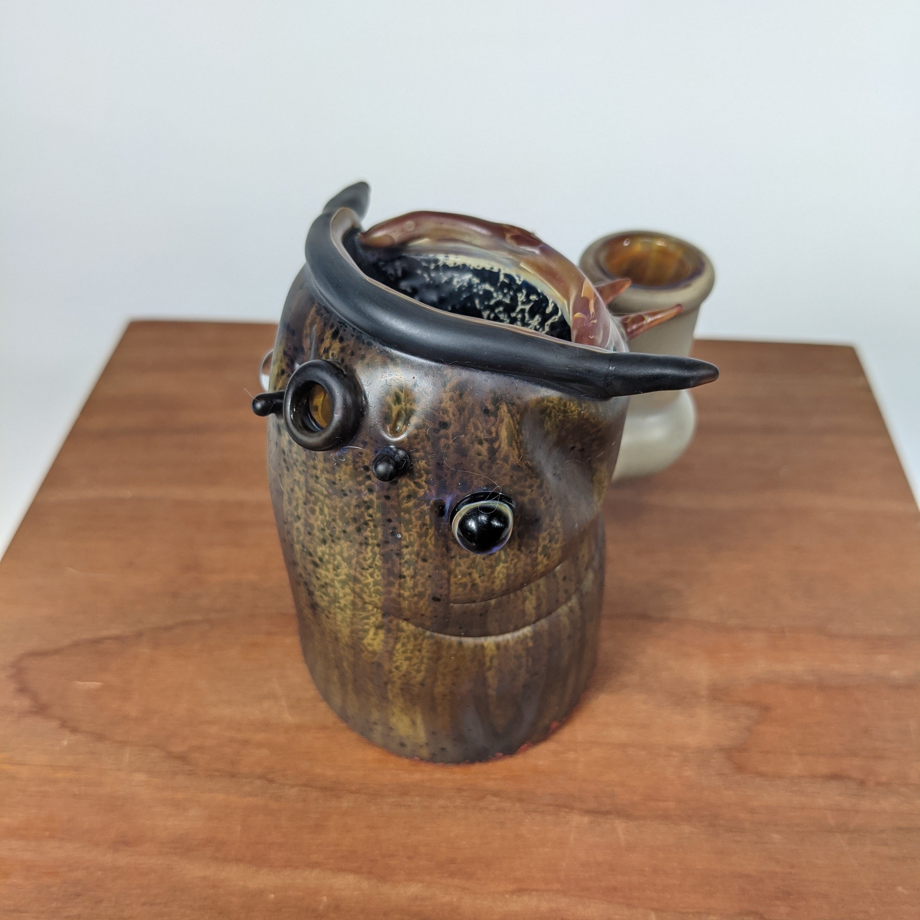 Trapper Studio Catfish Head Banger Hanger